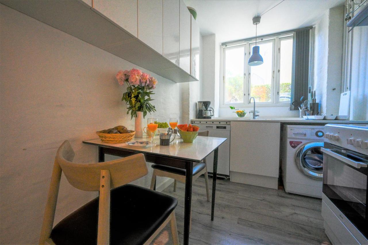 Sanders Lake - Pleasant Two-Bedroom Apartment In Downtown Kodaň Exteriér fotografie